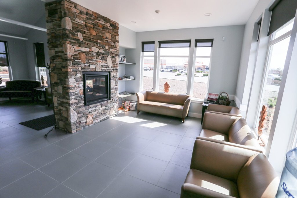 An image of the waiting area of Alexandroff Dental